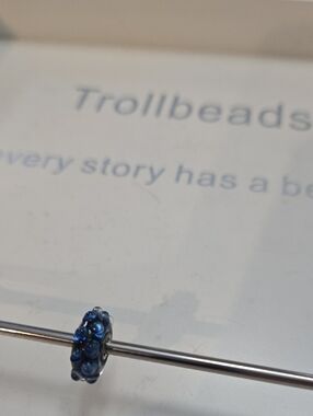Trollbeads Deep Blue Crystal Dot Spacer Bead